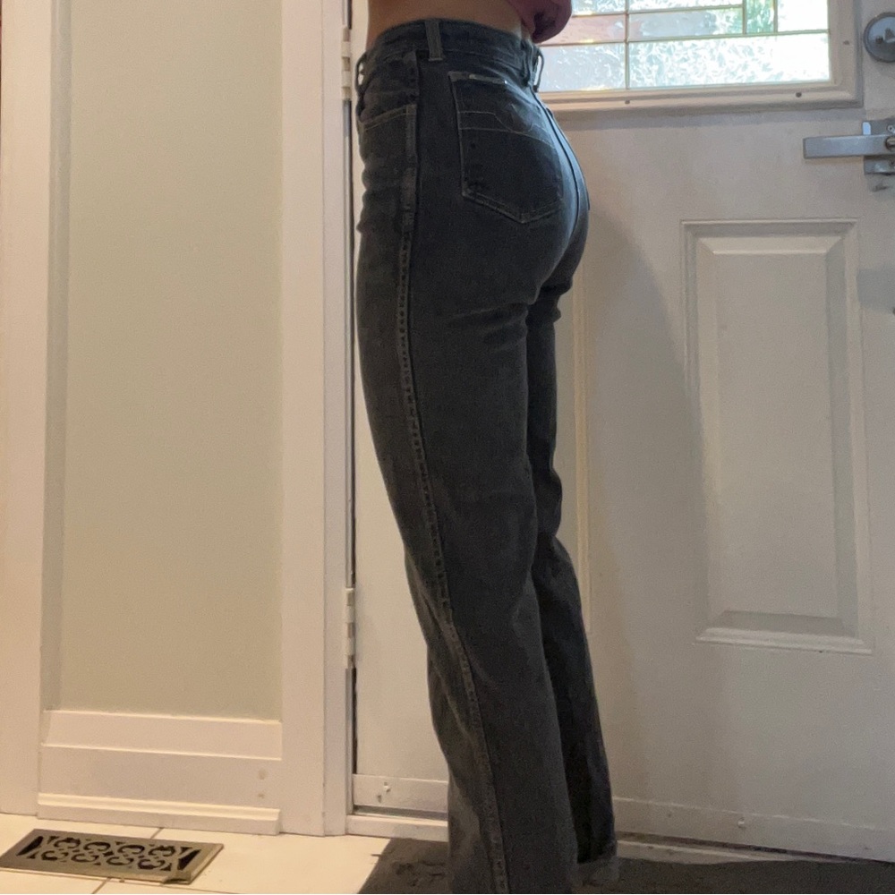 Vintage jordache jeans, tight fitted with baggy legs.